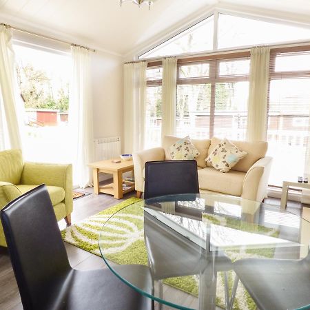 73-The Lodge Llanina Екстер'єр фото